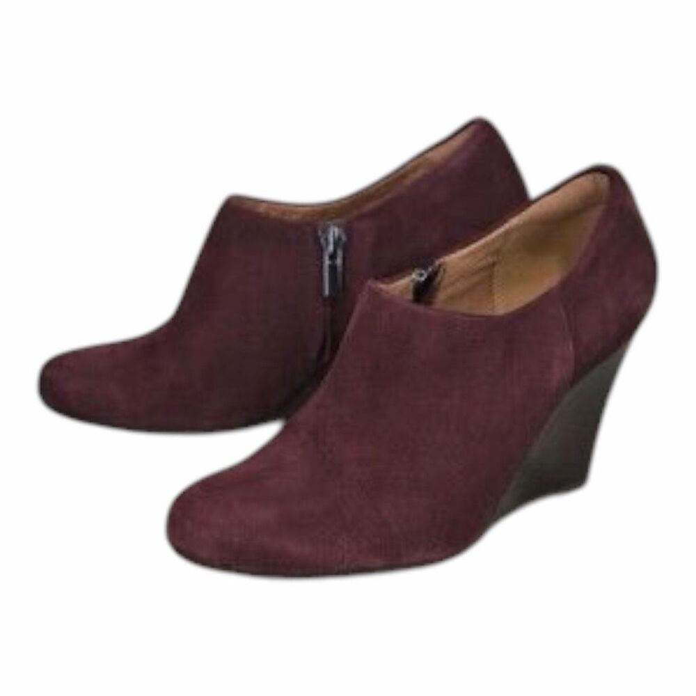 CLARKS Purity Frost Burgundy Suede Wedge Ankle Booties Size 7